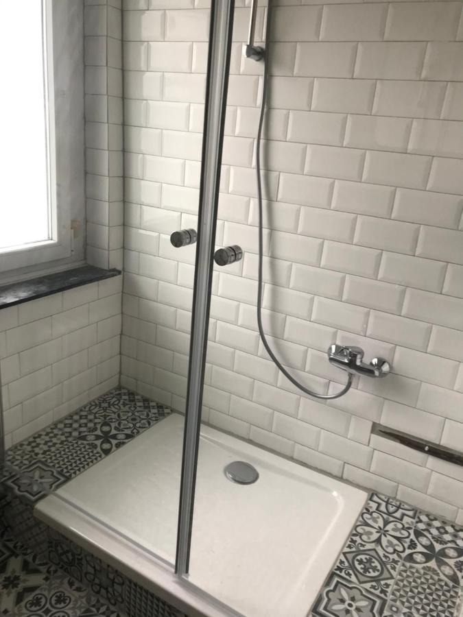 Tm Aparts Dortmund Buitenkant foto A shower